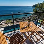 Awesome In Karbuni With Sauna *