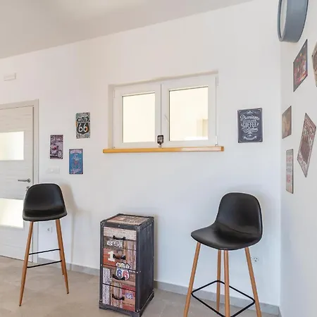 Awesome In Karbuni With Sauna Casa vacanze *