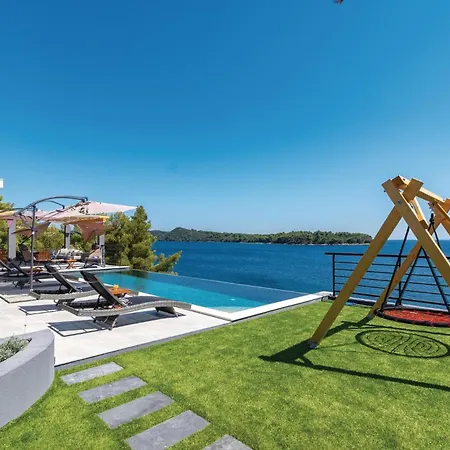 Casa vacanze Awesome In Karbuni With Sauna Potirna