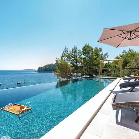 Casa vacanze Awesome In Karbuni With Sauna Potirna