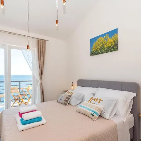 Awesome In Karbuni With Sauna * Potirna