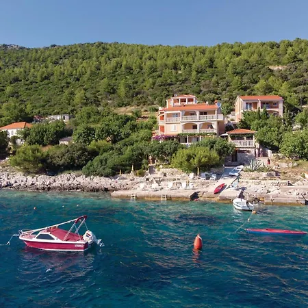 Awesome In Karbuni With Sauna Сasa de vacaciones