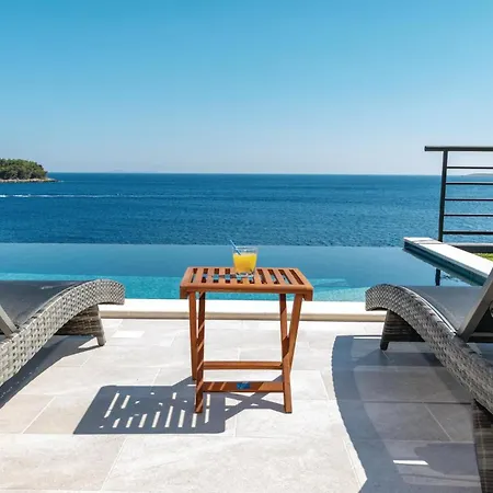 Awesome In Karbuni With Sauna Potirna