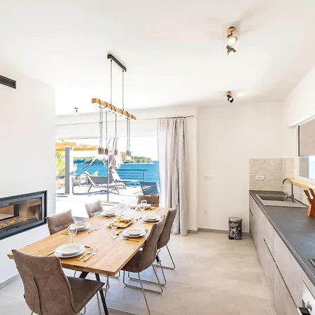 Casa de Férias Awesome In Karbuni With Sauna