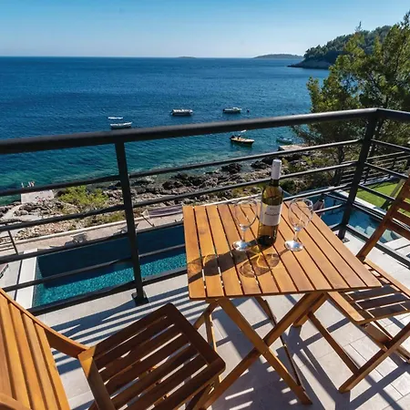 Awesome In Karbuni With Sauna *