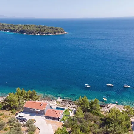 Awesome In Karbuni With Sauna * Potirna